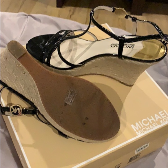 Michael Kora wedge Sandals - Picture 2 of 2